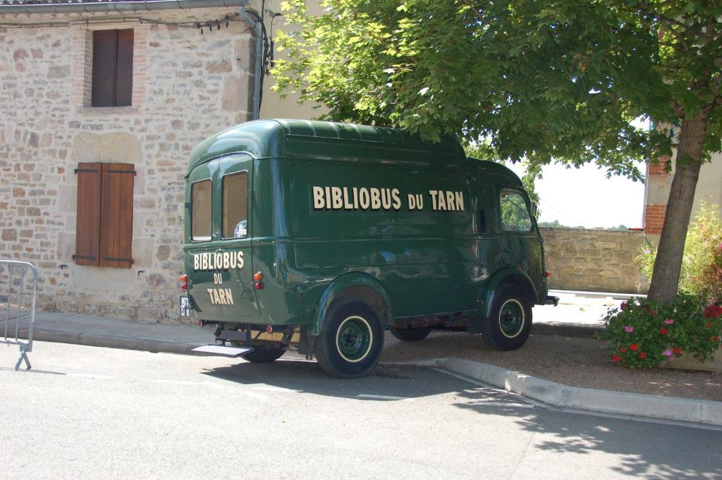 Auberge Lion D'Or Saint-Antonin Quarto foto